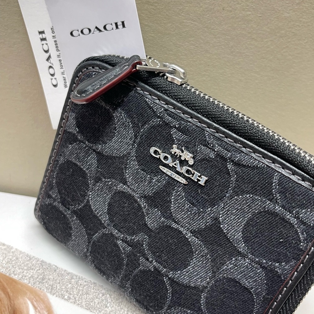 (new+tag) Coach Monogram Signature Jacquard Black and Gray Zip Around Wallet